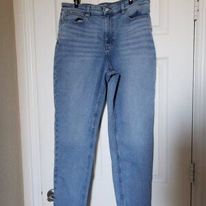 L.L. Bean Women’s Classic Fit Jeans - Size 14 Regular - EUC